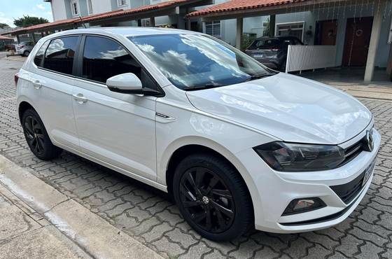 VOLKSWAGEN POLO 1.0 200 TSI COMFORTLINE AUTOMÁTICO VOLKSWAGEN POLO 1.0 200 TSI COMFORTLINE AUTOMÁTICO